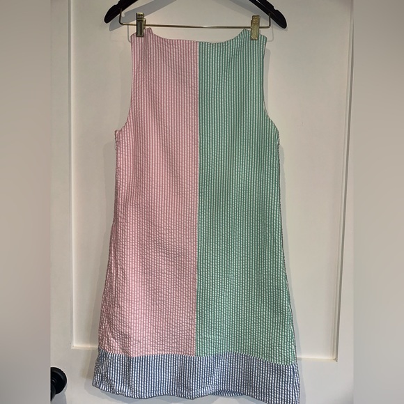 Vineyard Vines women’s sleeveless Kentucky Derby dress - Picture 3 of 3